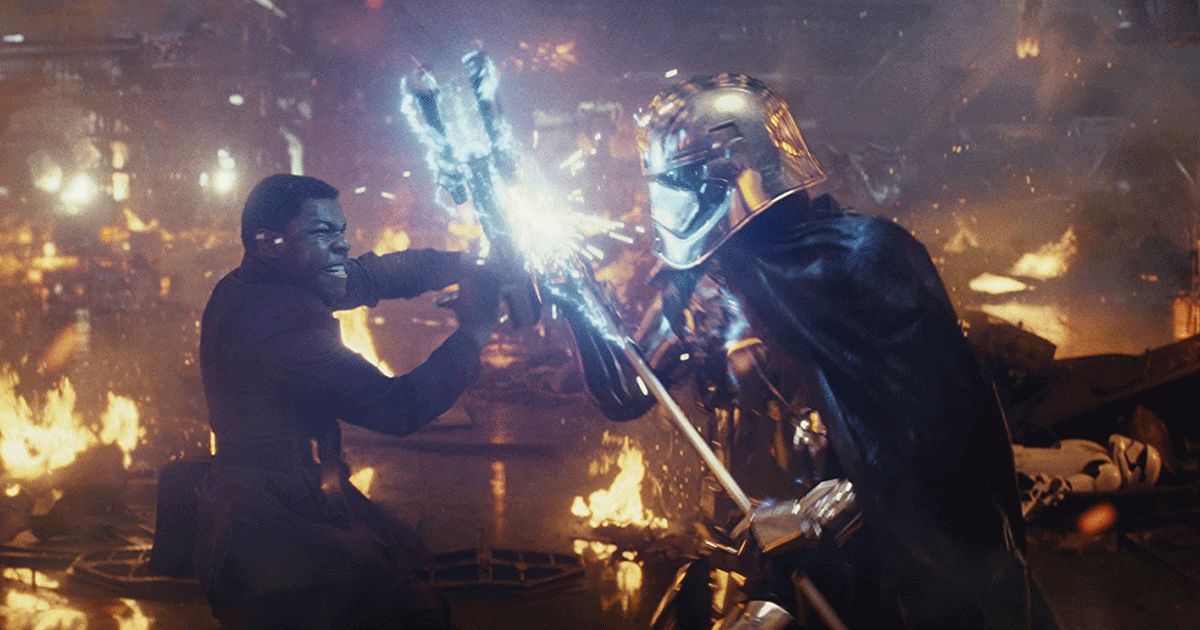 Finn gegen Captain Phasma. (c) Lucasfilm Ltd.